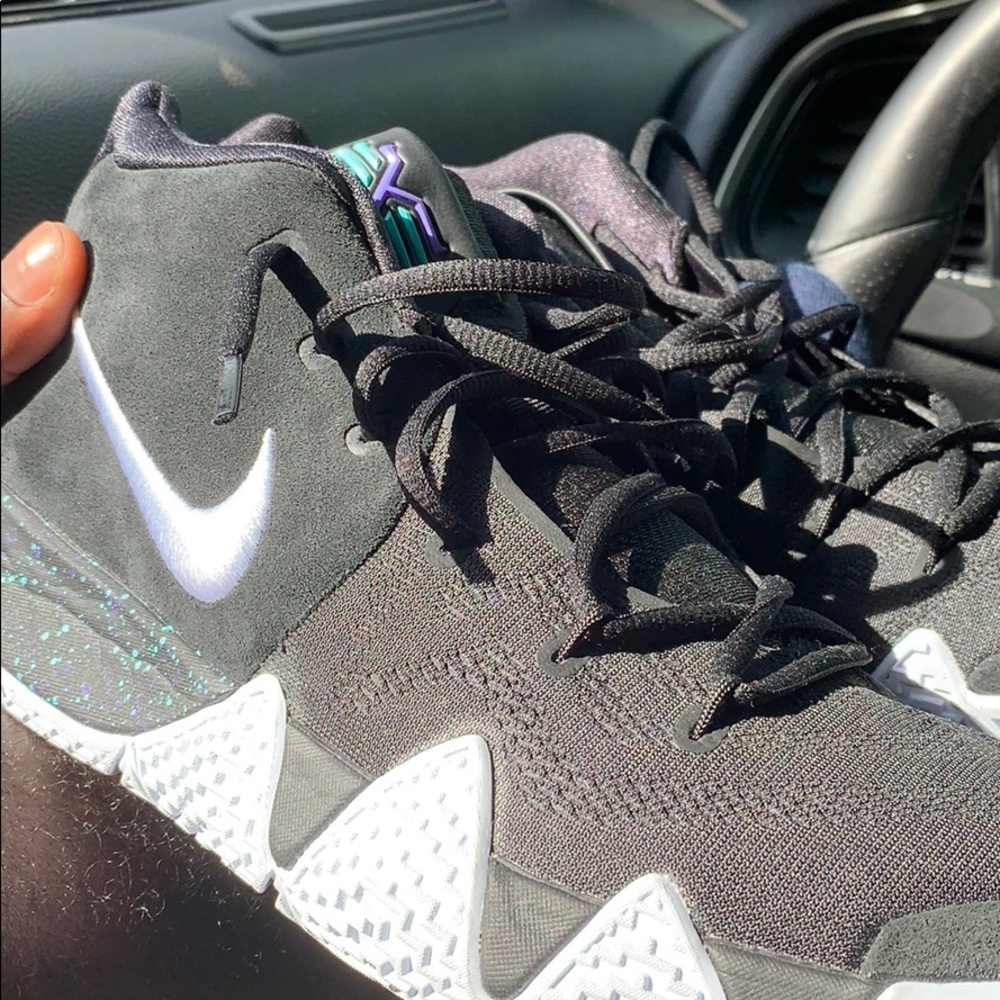 Kyrie Irving shoes only worn twice